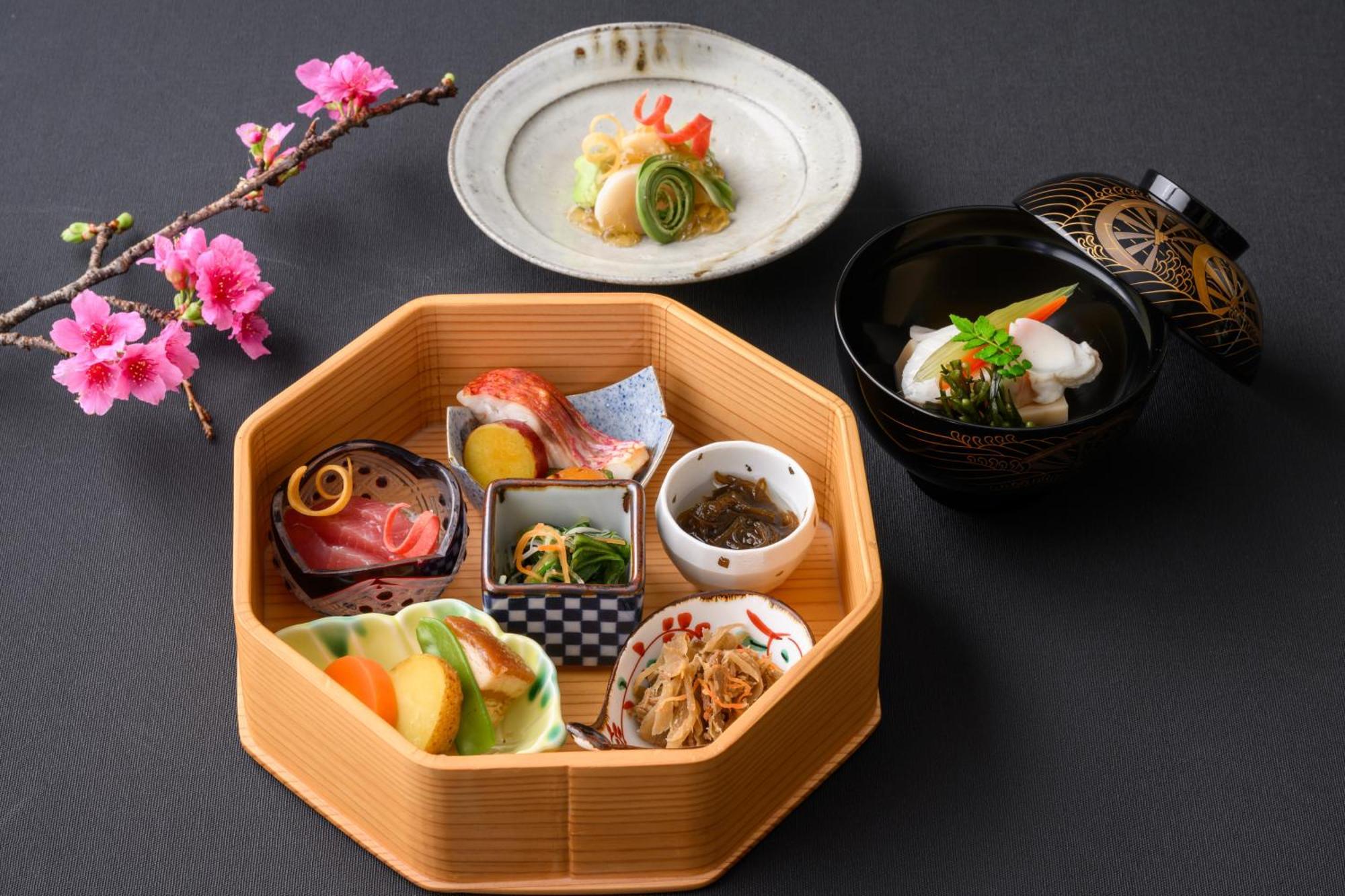 Hotel Monterey Okinawa Spa & Resort Онна Екстериор снимка Shōkadō bentō