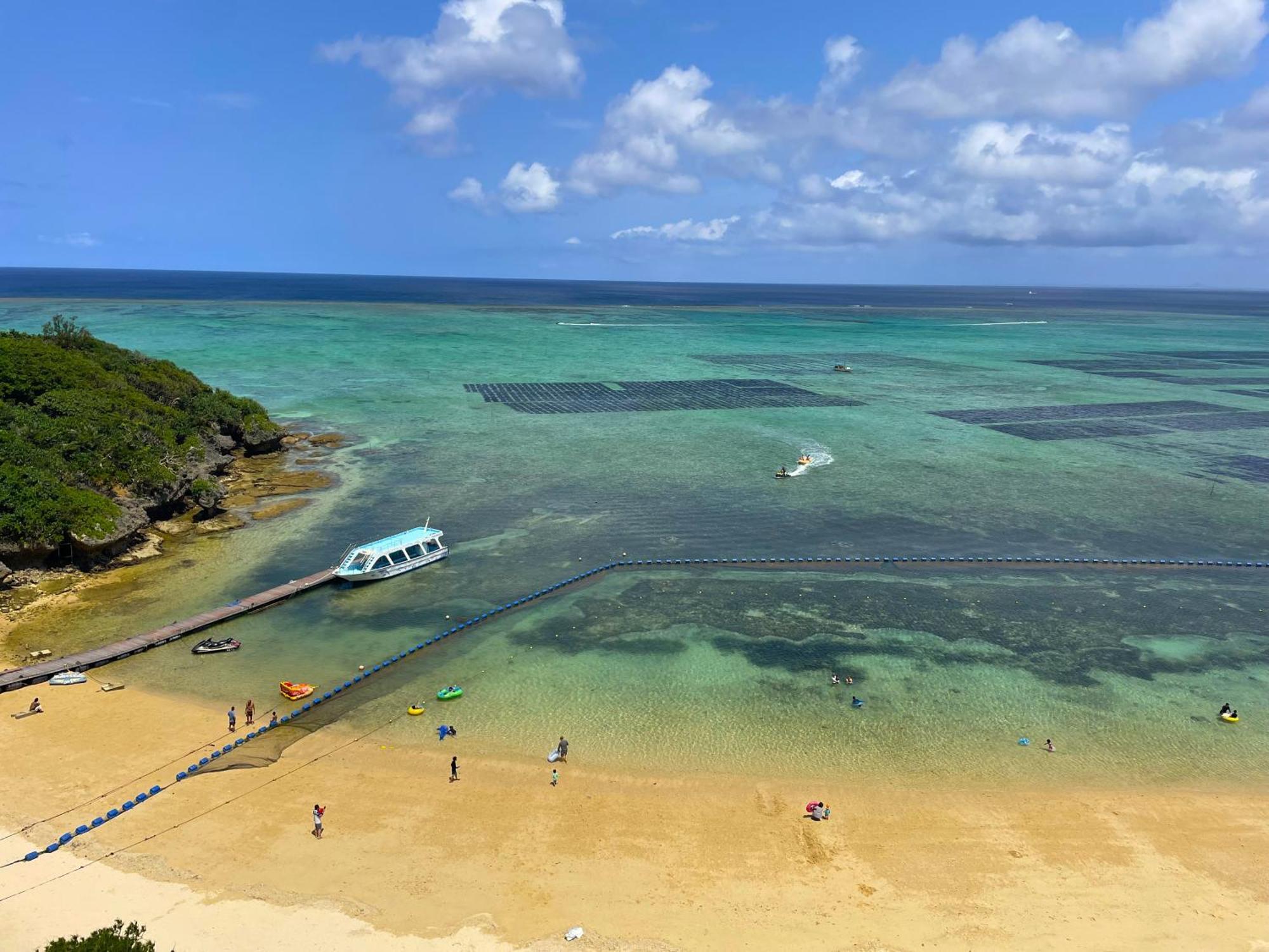 Hotel Monterey Okinawa Spa & Resort Онна Екстериор снимка View of the beach at the southern end of the island