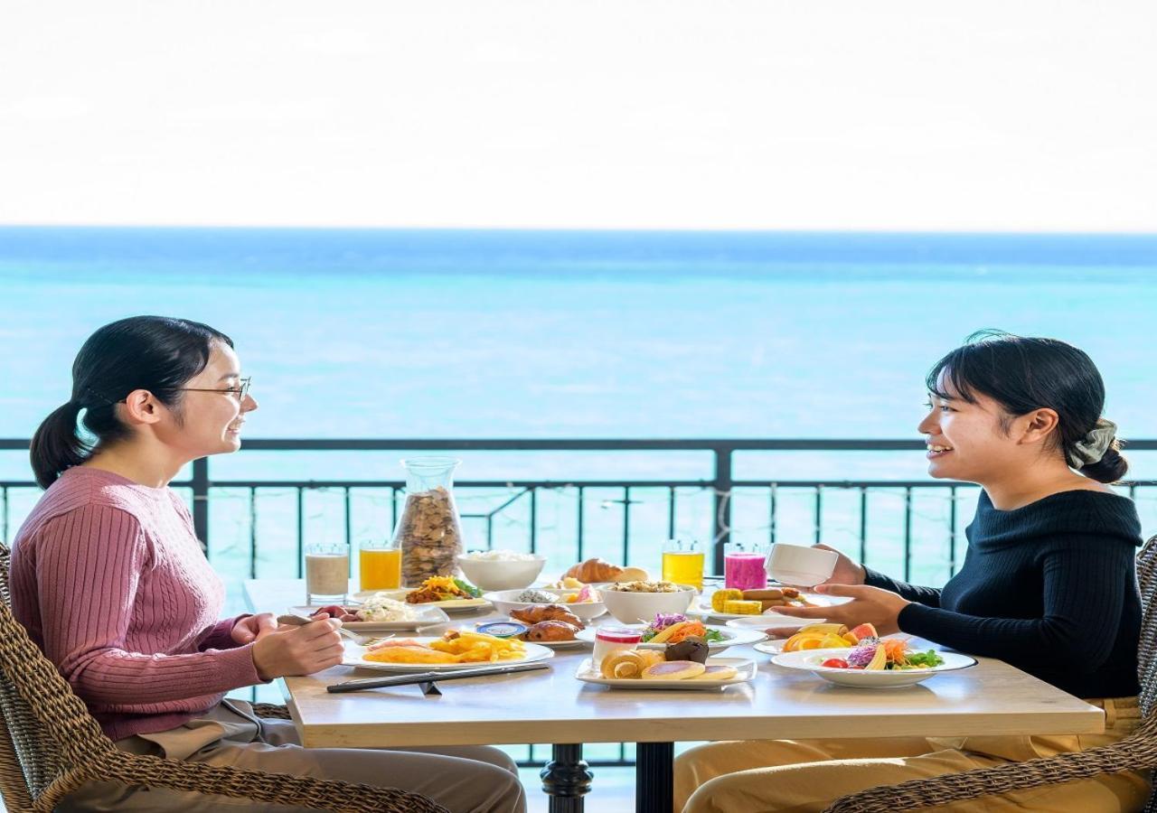 Hotel Monterey Okinawa Spa & Resort Онна Екстериор снимка A breakfast at the hotel